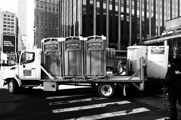 Best Affordable portable toilet rental  in Weaver, AL