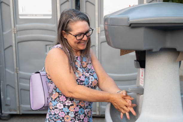 Best Portable toilet rental cost  in Weaver, AL